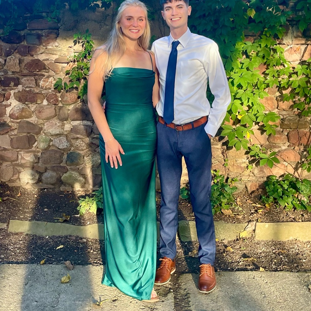 Elegant Green Strapless Gown